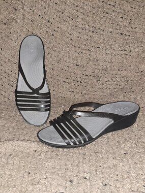 CROCS-Isabella-Mini Wedge Jelly Sandals Black/Smoke Clear Strappy-Sz 8-EXCELLENT